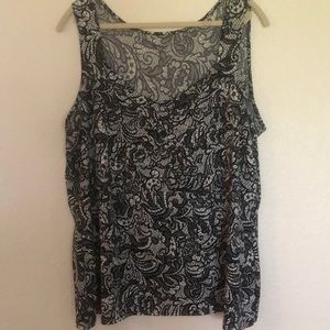 Women’s black and white blouse